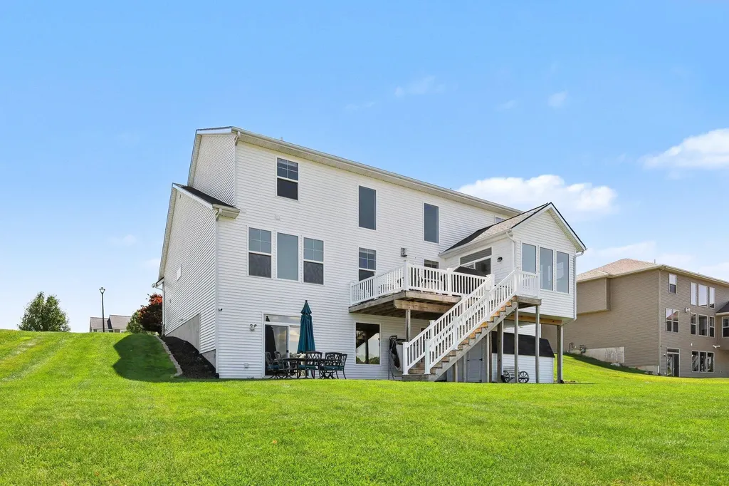 9784 Waterstone Drive SE Gaines Charter Township MI 49315