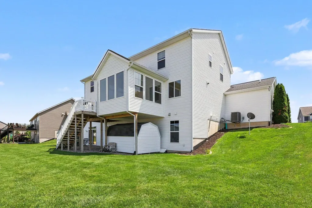 9784 Waterstone Drive SE Gaines Charter Township MI 49315