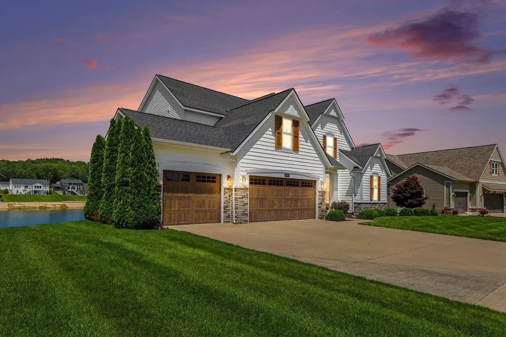 9784 Waterstone Drive SE Gaines Charter Township MI 49315
