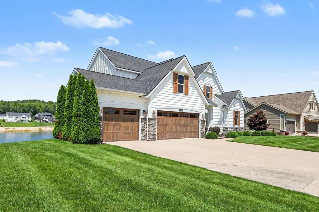 9784 Waterstone Drive SE Gaines Charter Township MI 49315