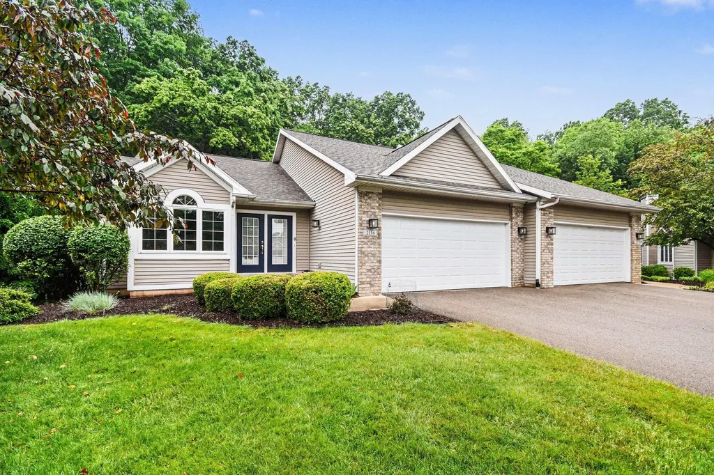 2116 Blue Bell Way Grand Rapids City MI 49504