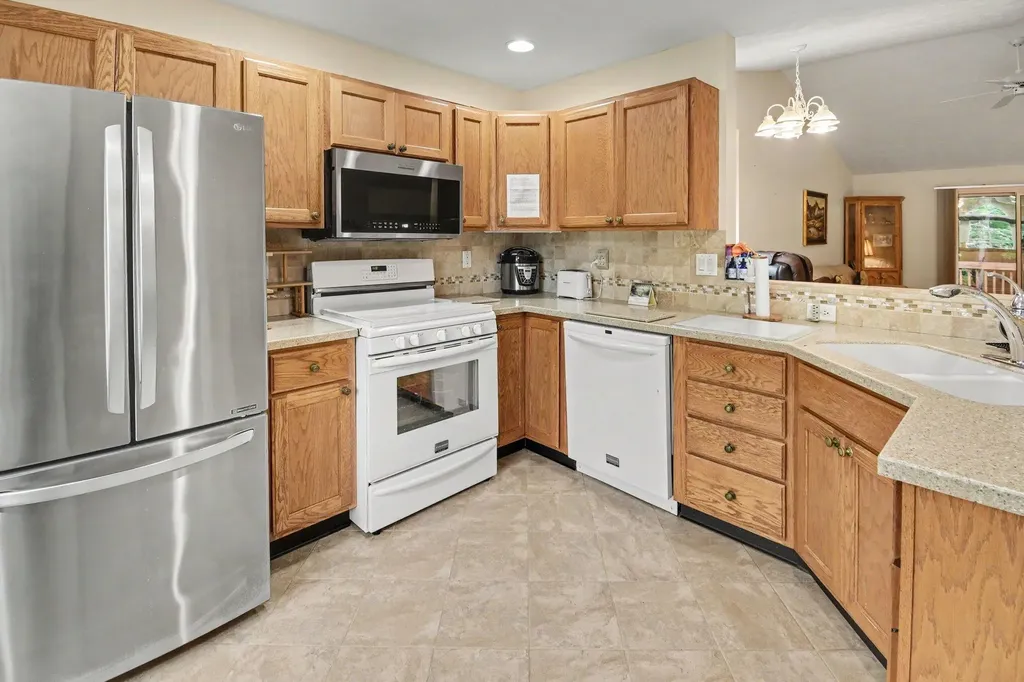 2116 Blue Bell Way Grand Rapids City MI 49504
