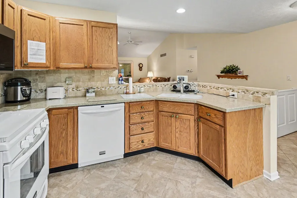 2116 Blue Bell Way Grand Rapids City MI 49504