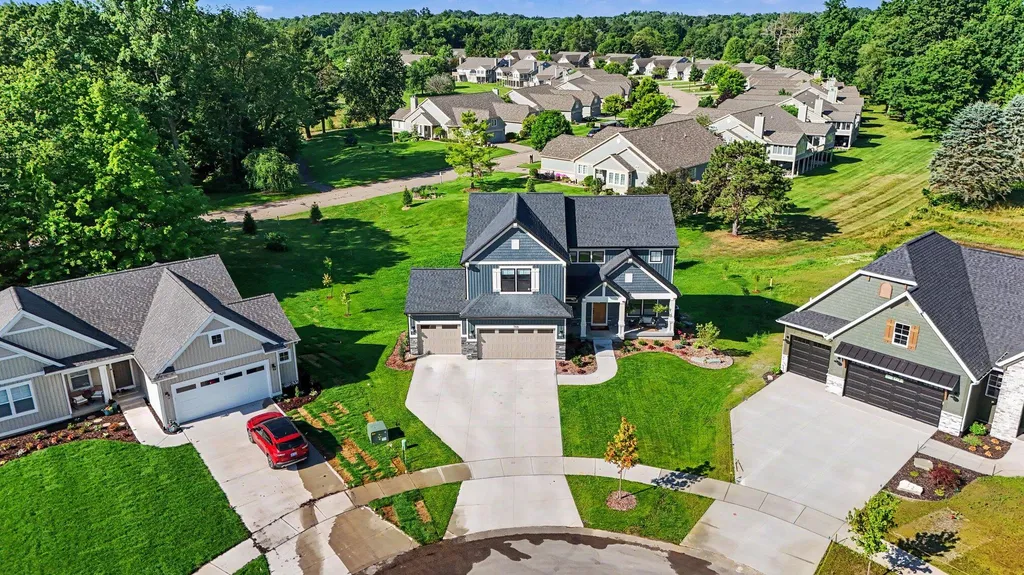 7816 Woodhurst Drive NE Cannon Township MI 49341