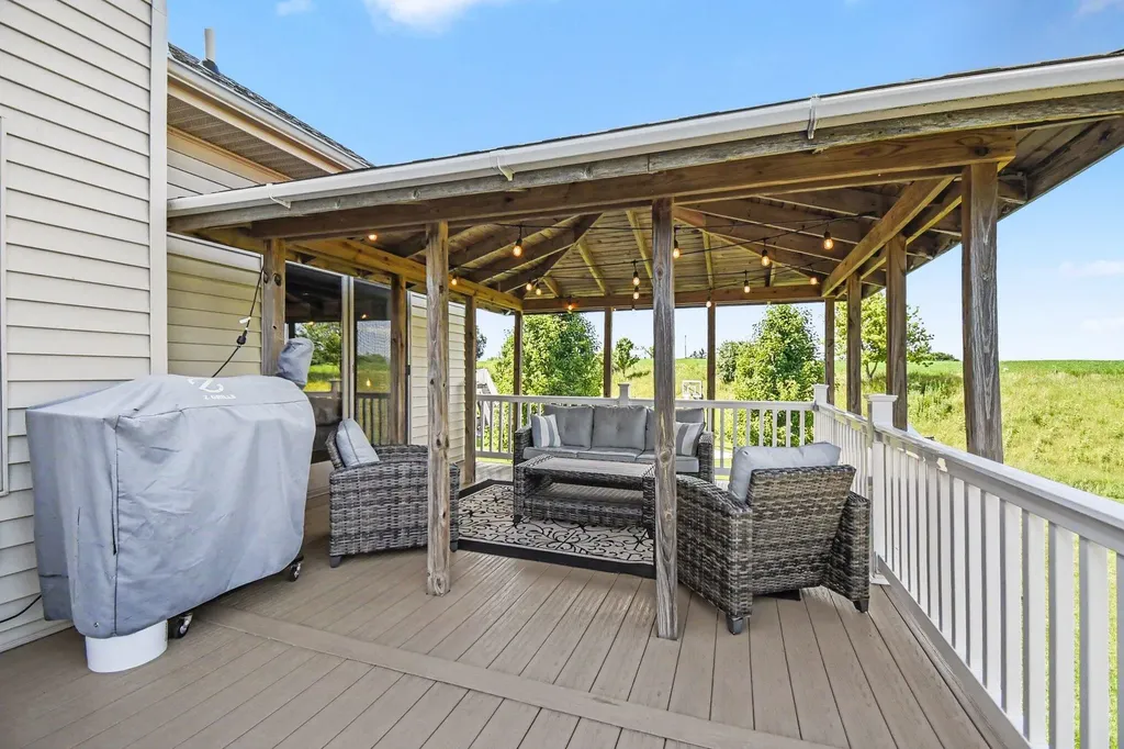 3917 Sidehill Drive Hudsonville City MI 49426
