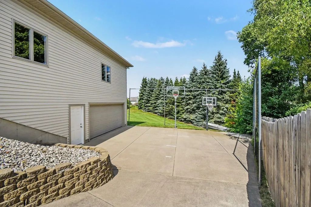 3917 Sidehill Drive Hudsonville City MI 49426
