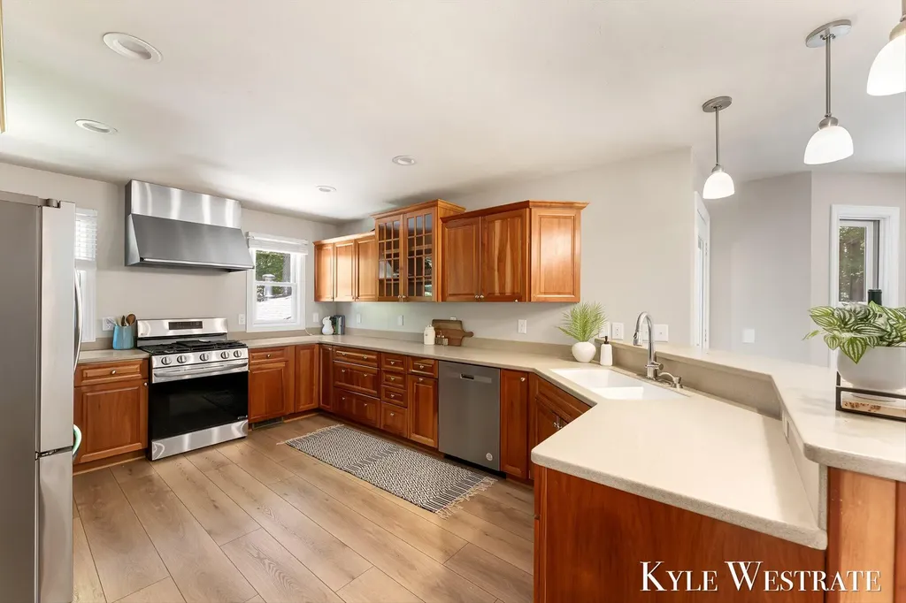 6334 Red Rock Court Norton Shores City MI 49444