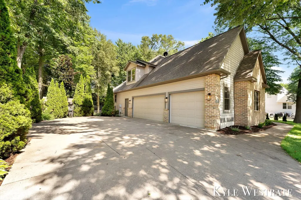 6334 Red Rock Court Norton Shores City MI 49444