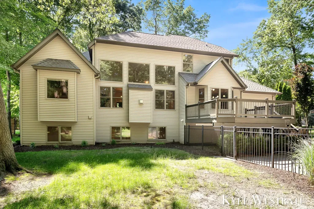 6334 Red Rock Court Norton Shores City MI 49444