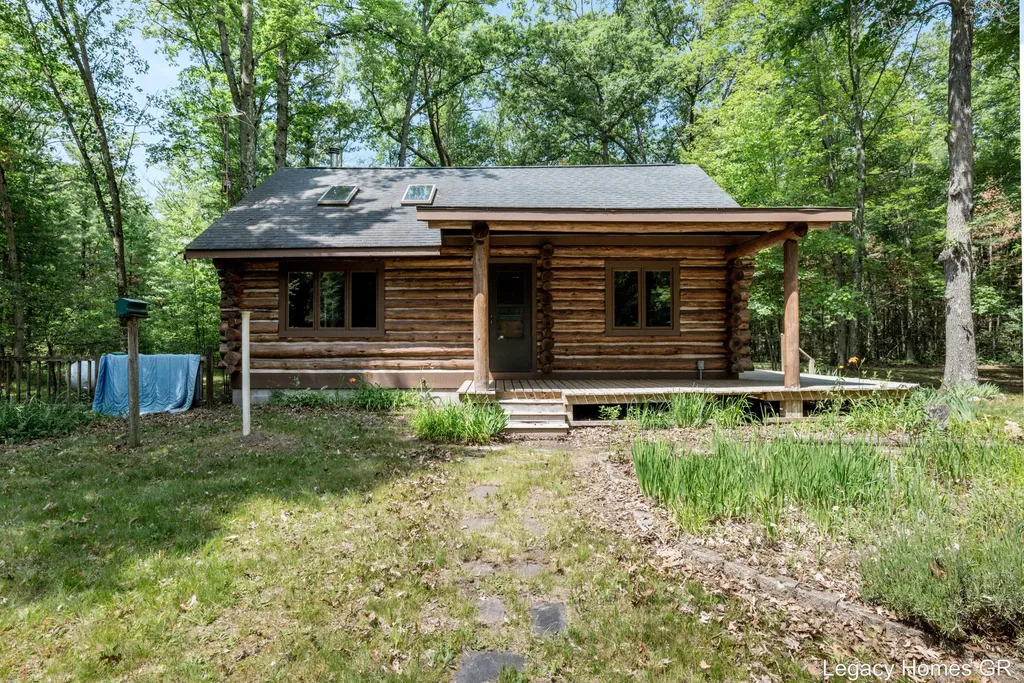 11332 Henderson Road Montague Township MI 49437
