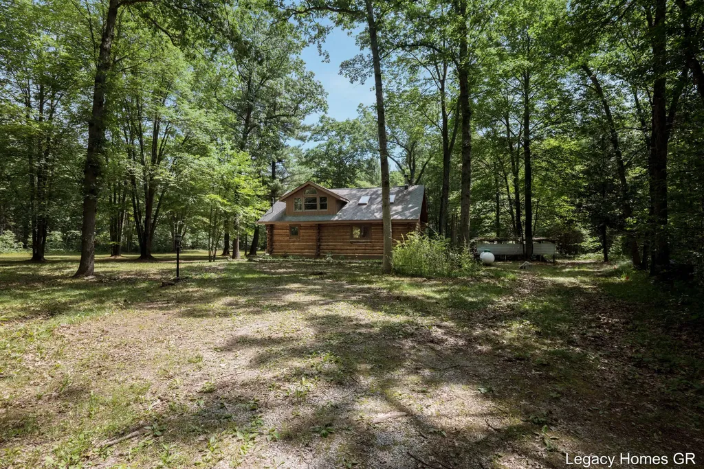 11332 Henderson Road Montague Township MI 49437