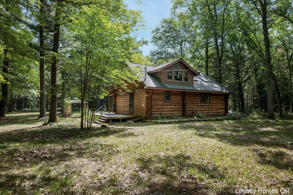 11332 Henderson Road Montague Township MI 49437