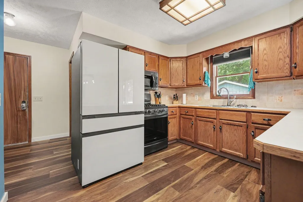 1657 Loralee Street SE Grand Rapids City MI 49508