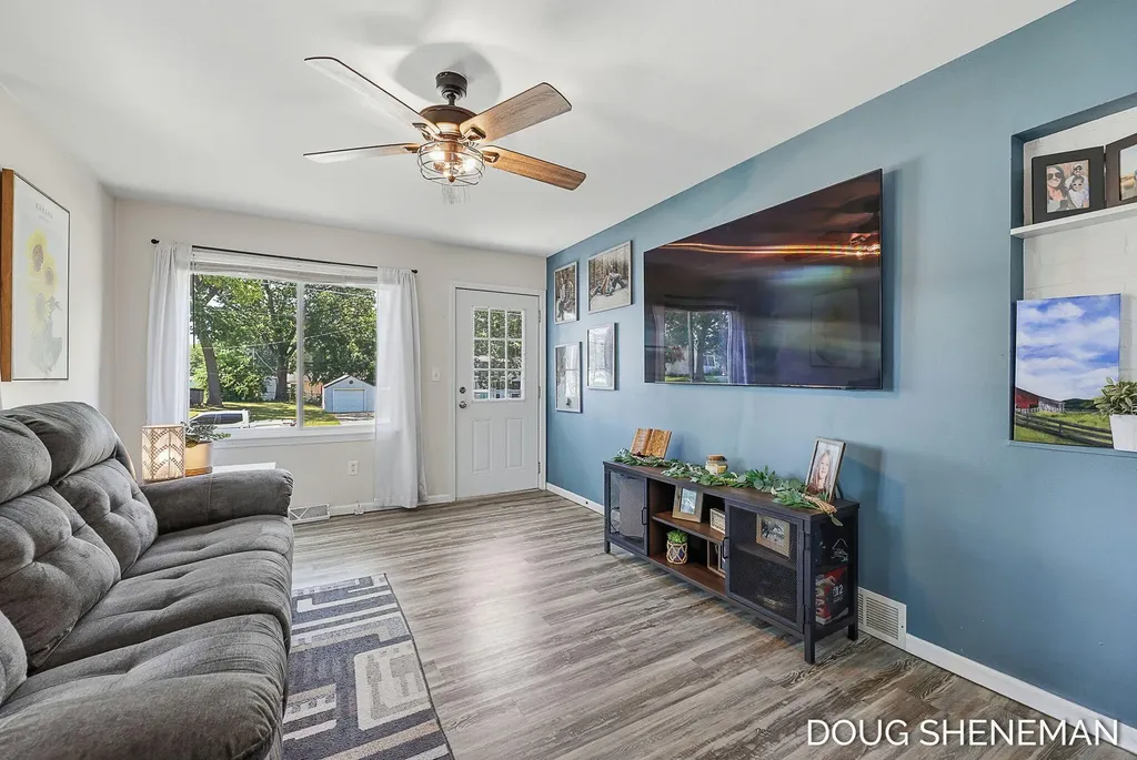 3924 Heron Avenue SW Wyoming City MI 49509