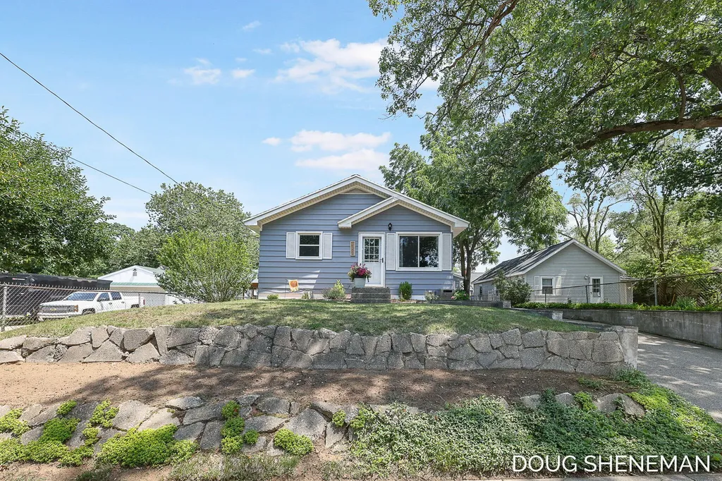 3924 Heron Avenue SW Wyoming City MI 49509