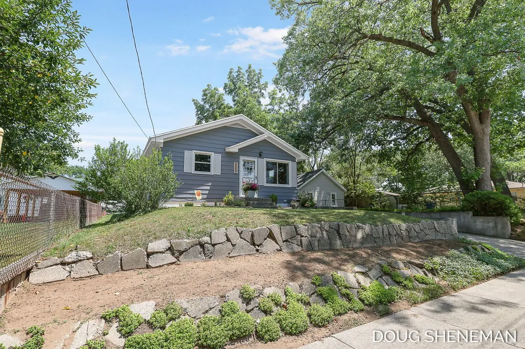 3924 Heron Avenue SW Wyoming City MI 49509
