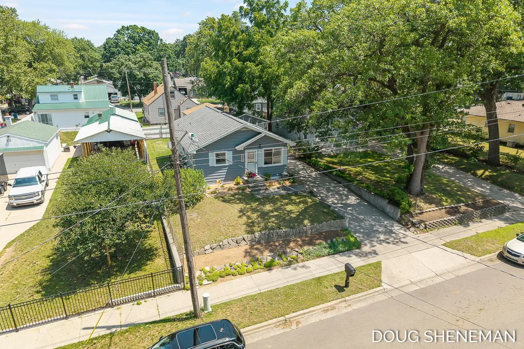 3924 Heron Avenue SW Wyoming City MI 49509
