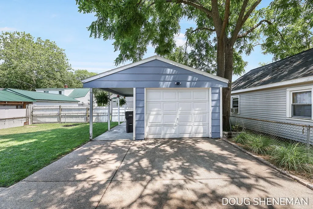 3924 Heron Avenue SW Wyoming City MI 49509