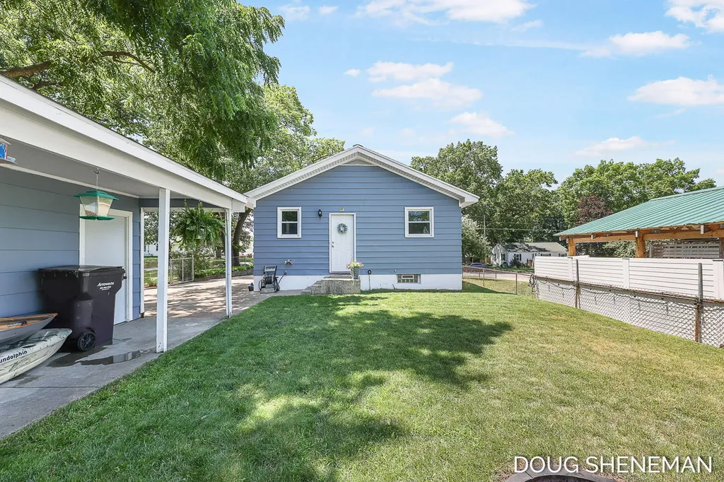 3924 Heron Avenue SW Wyoming City MI 49509