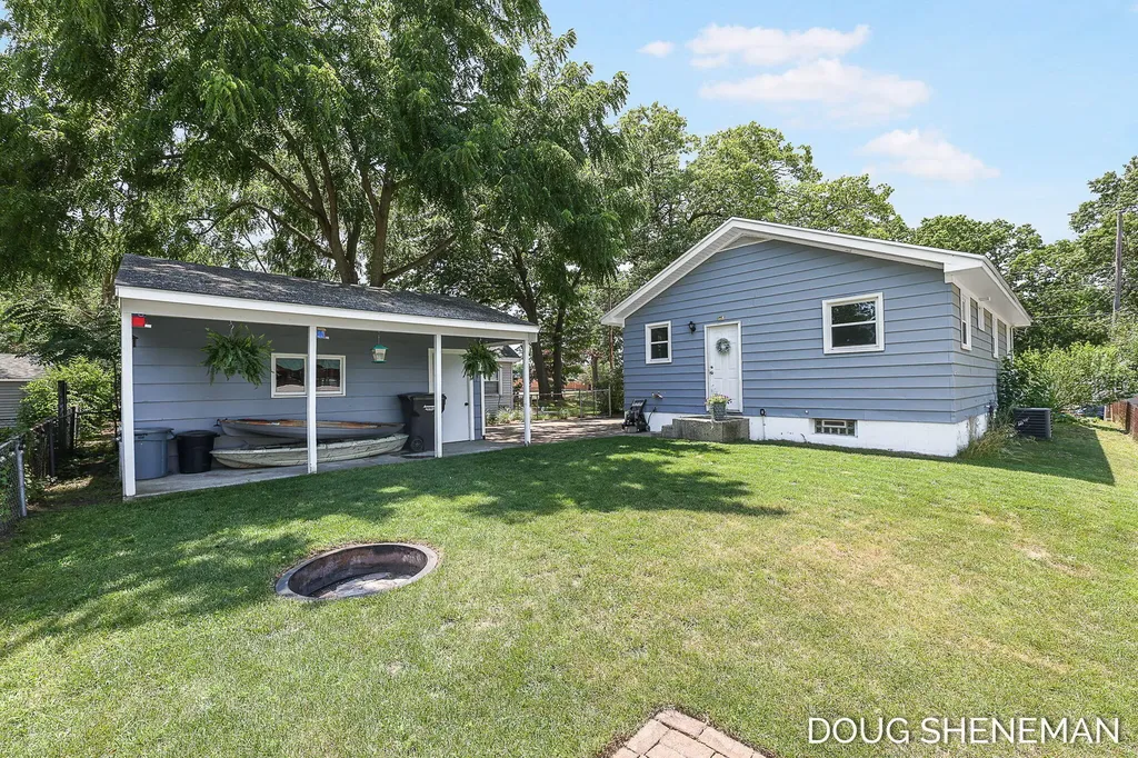 3924 Heron Avenue SW Wyoming City MI 49509