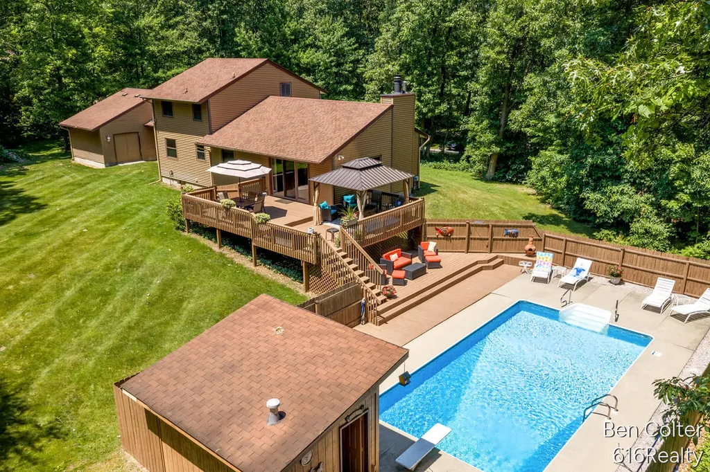 3161 Emberwood Drive SE Lowell Charter Township MI 49331