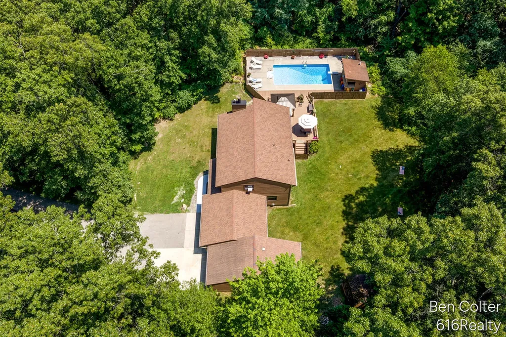 3161 Emberwood Drive SE Lowell Charter Township MI 49331