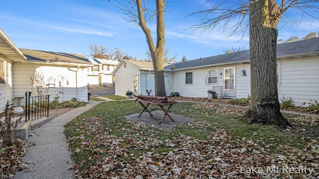 2130 Banner Drive SW Wyoming City MI 49509