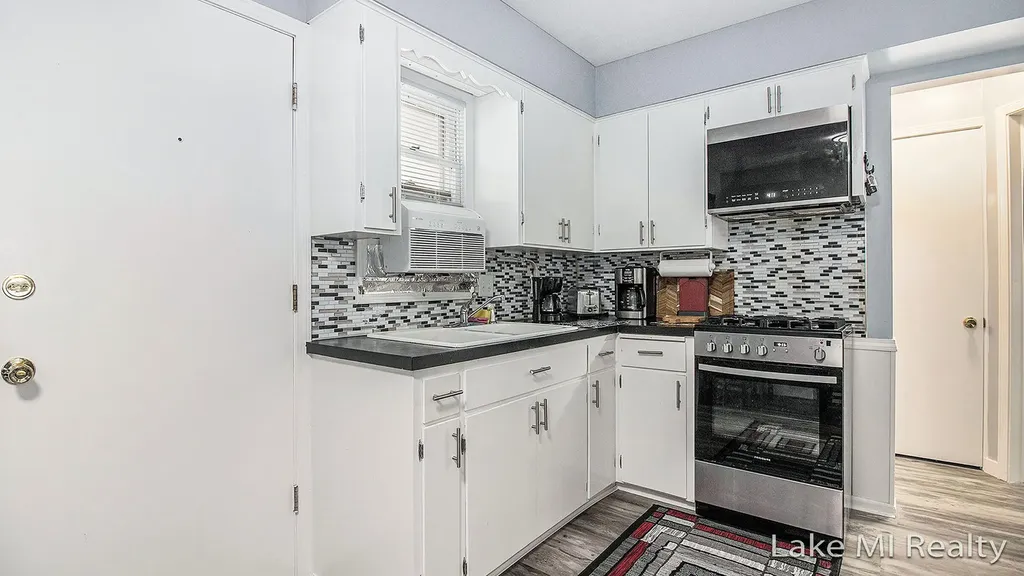 2130 Banner Drive SW Wyoming City MI 49509