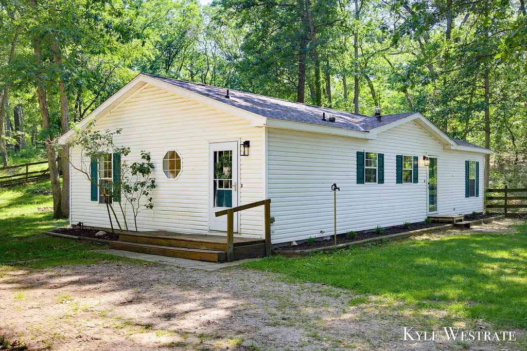 3870 115th Avenue Valley Township MI 49010