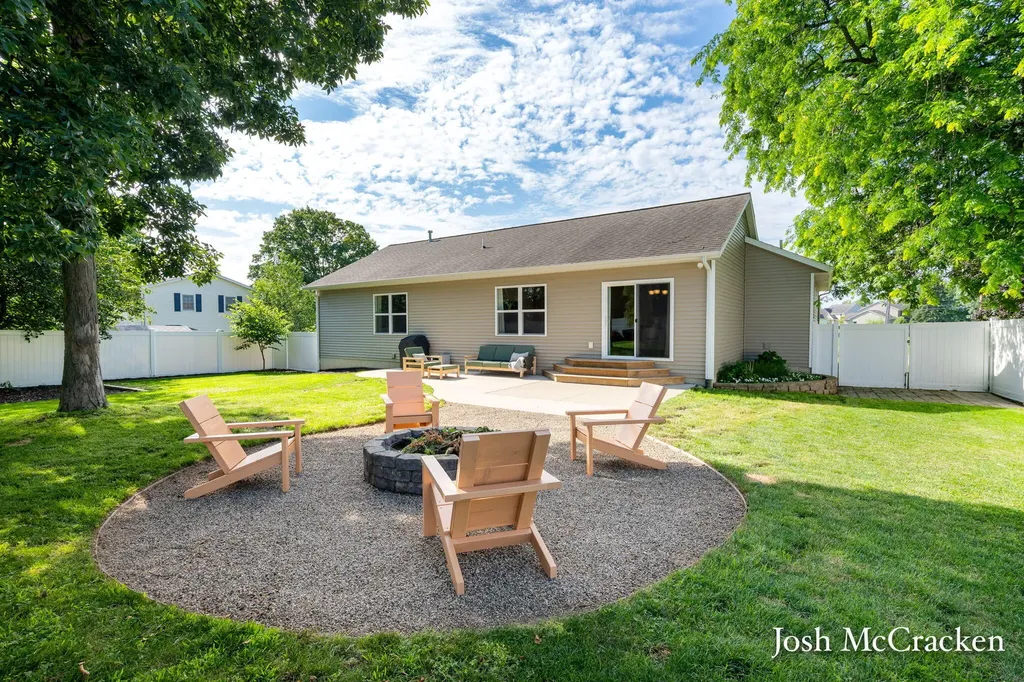 5195 76th Street SE Caledonia Township MI 49316