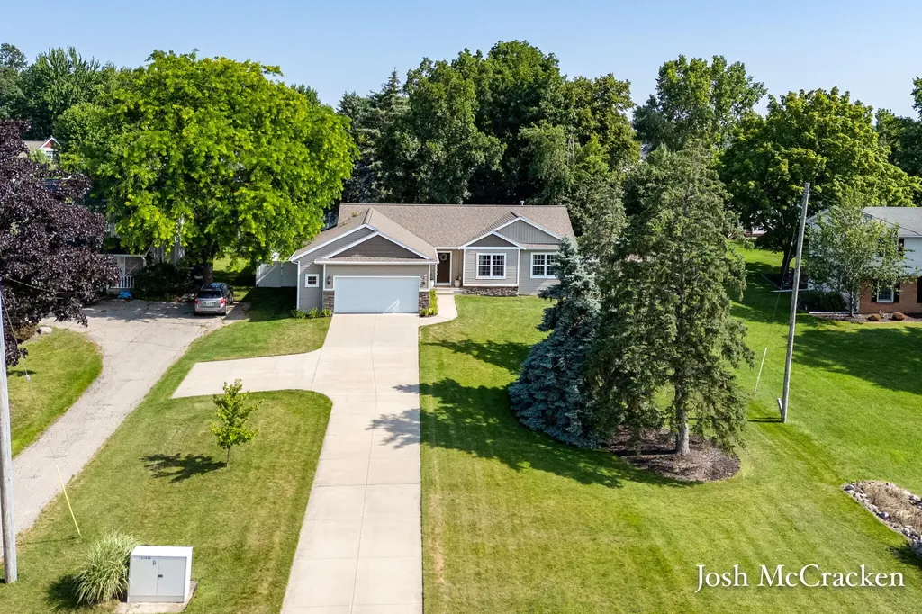 5195 76th Street SE Caledonia Township MI 49316