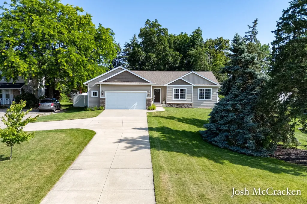 5195 76th Street SE Caledonia Township MI 49316