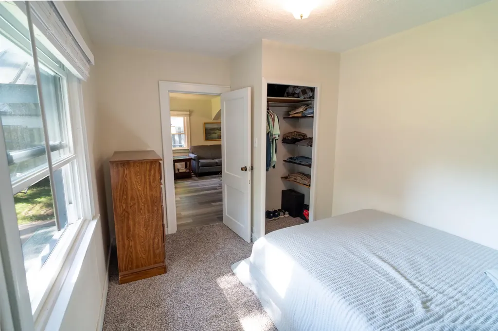 1124 Kusterer Drive NW Walker City MI 49534
