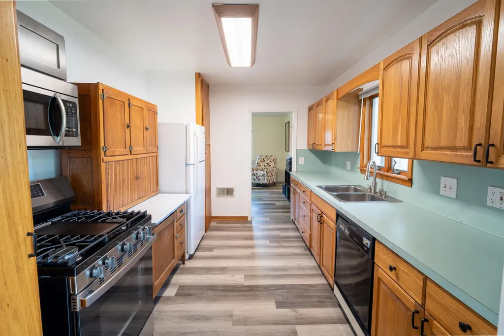 1124 Kusterer Drive NW Walker City MI 49534
