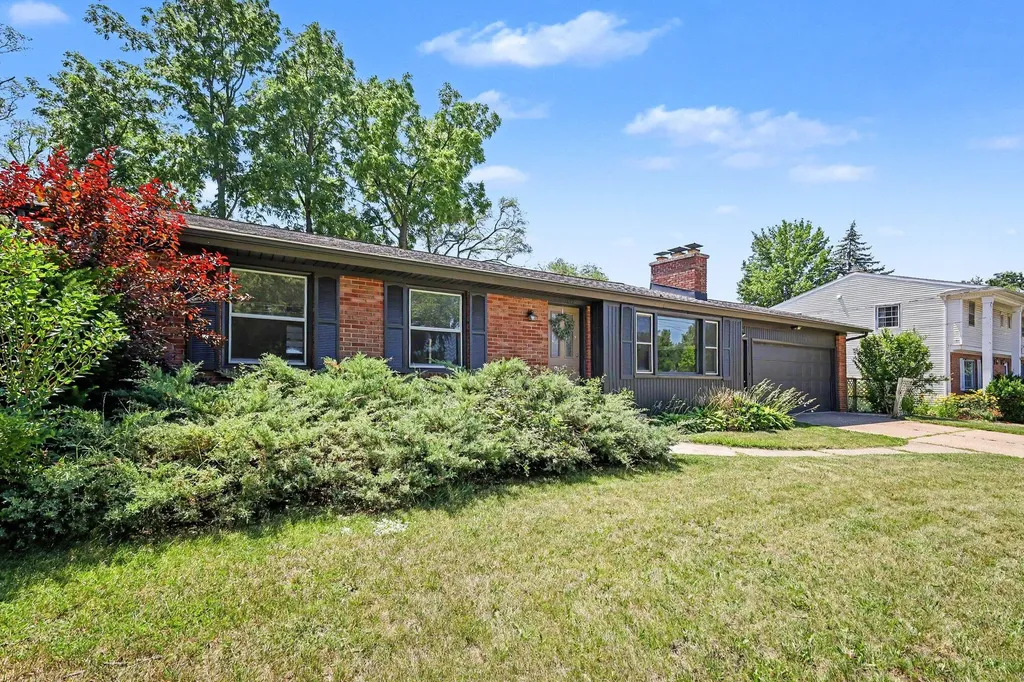 1628 Bridle Creek Street SE Kentwood City MI 49508