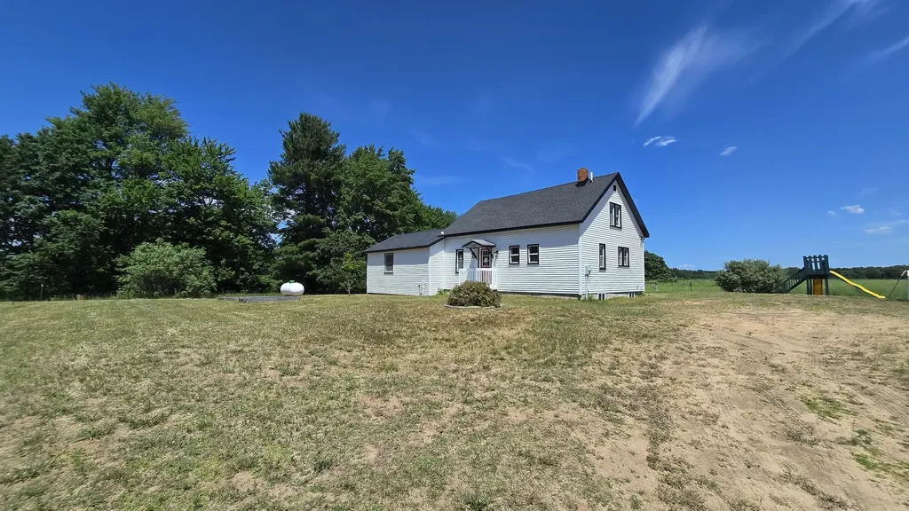 9322 N 80th Avenue Weare Township MI 49449