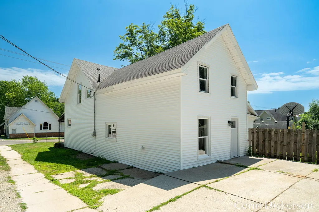 546 N Michigan Avenue Hastings City MI 49058