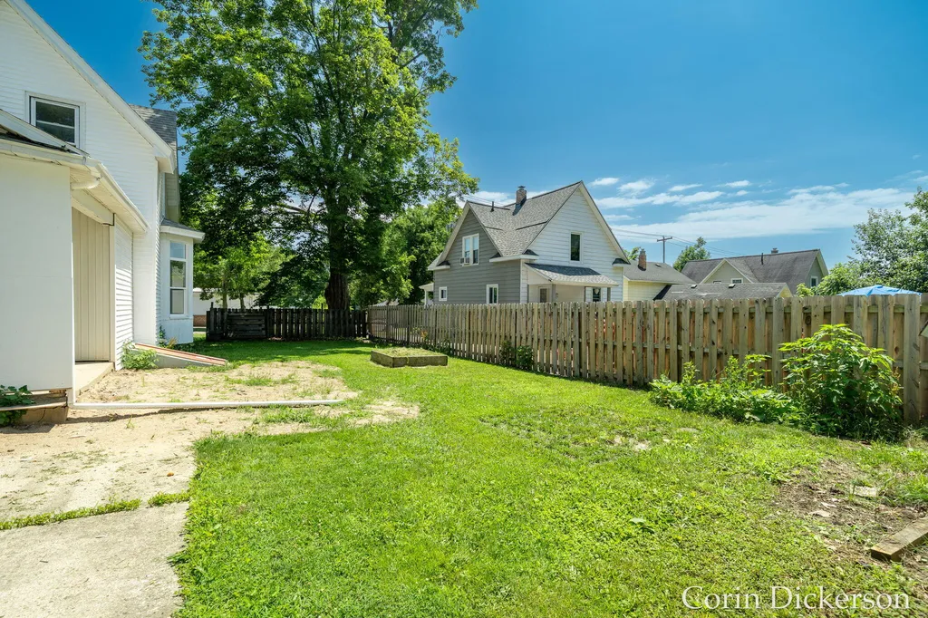 546 N Michigan Avenue Hastings City MI 49058