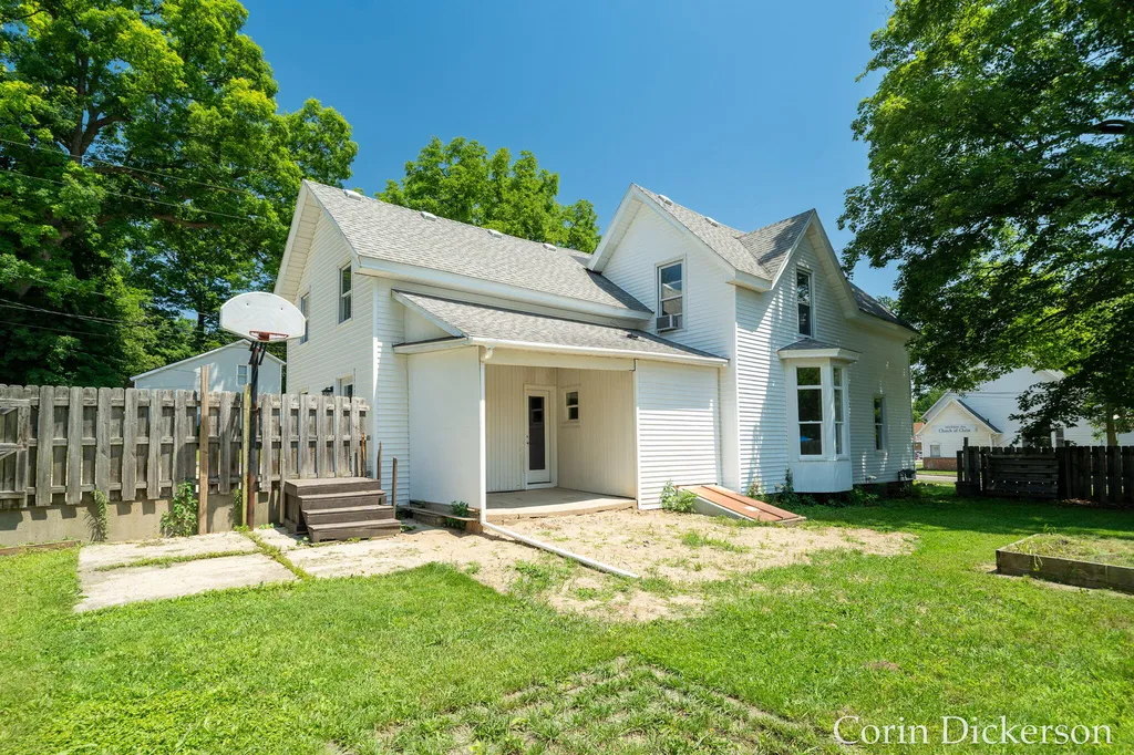 546 N Michigan Avenue Hastings City MI 49058