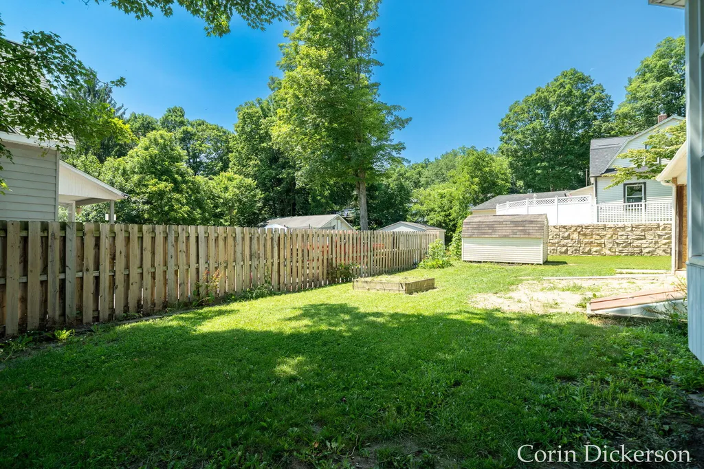 546 N Michigan Avenue Hastings City MI 49058