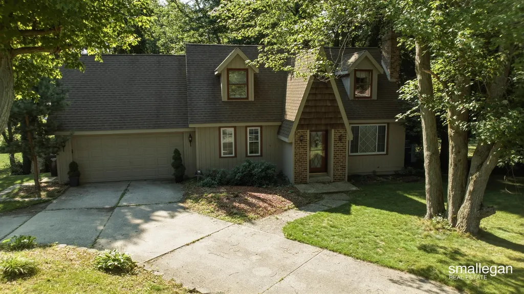 827 Shadybrook Drive Holland Charter Township MI 49424