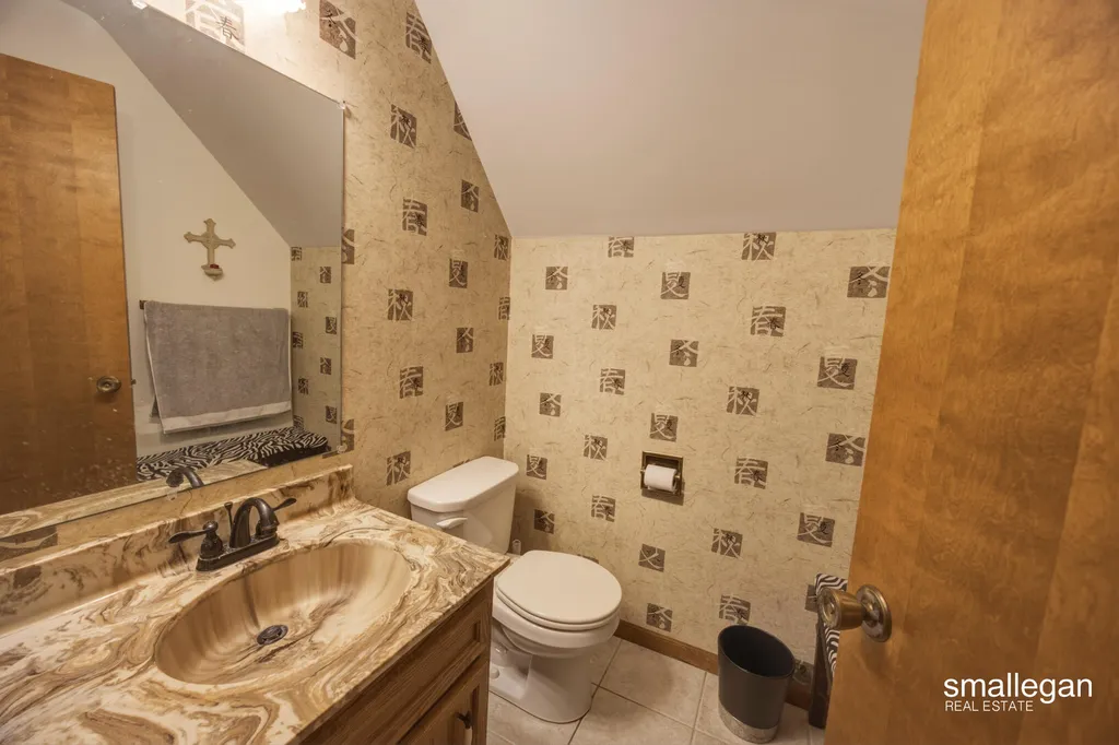 827 Shadybrook Drive Holland Charter Township MI 49424