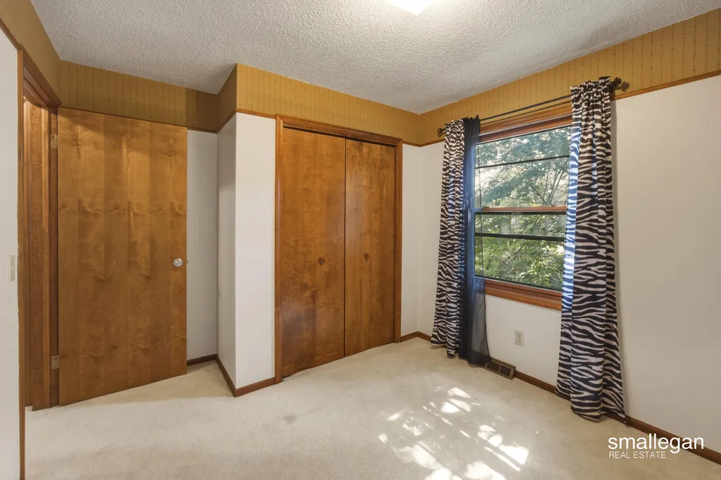 827 Shadybrook Drive Holland Charter Township MI 49424