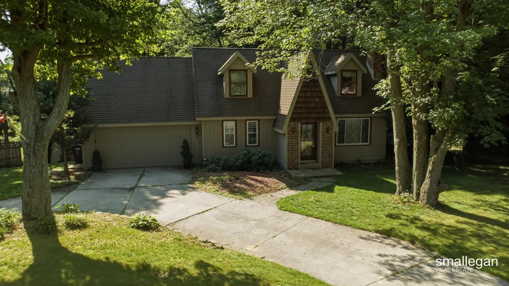 827 Shadybrook Drive Holland Charter Township MI 49424