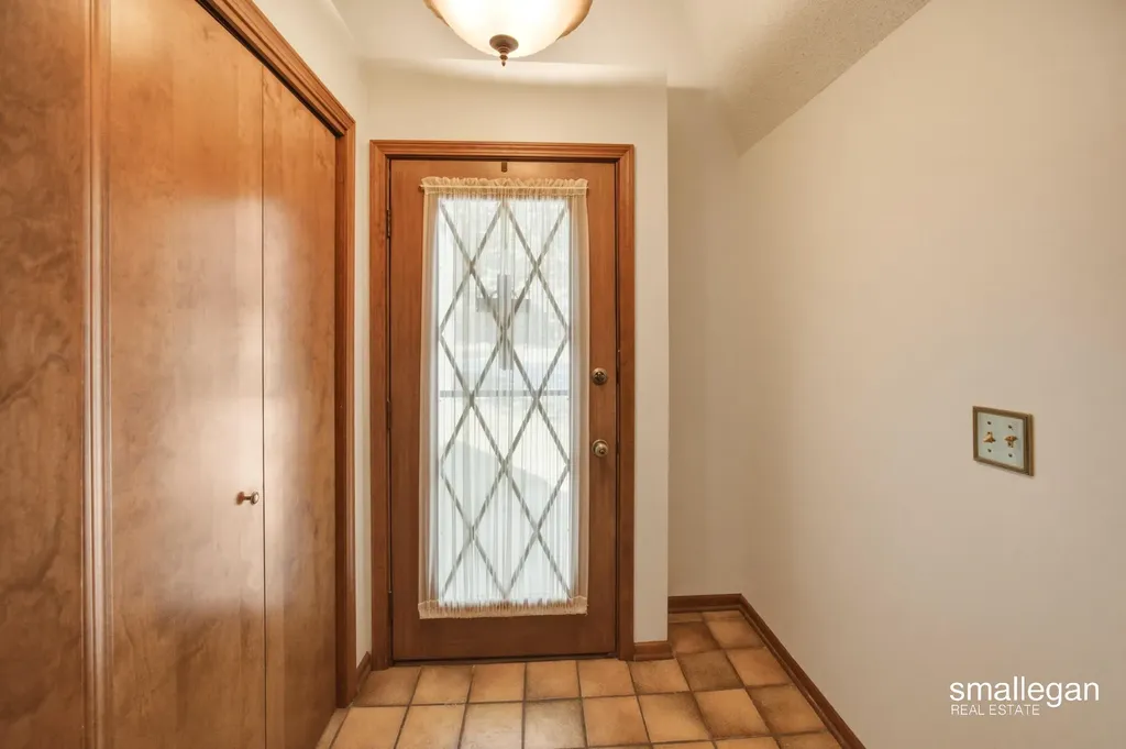 827 Shadybrook Drive Holland Charter Township MI 49424