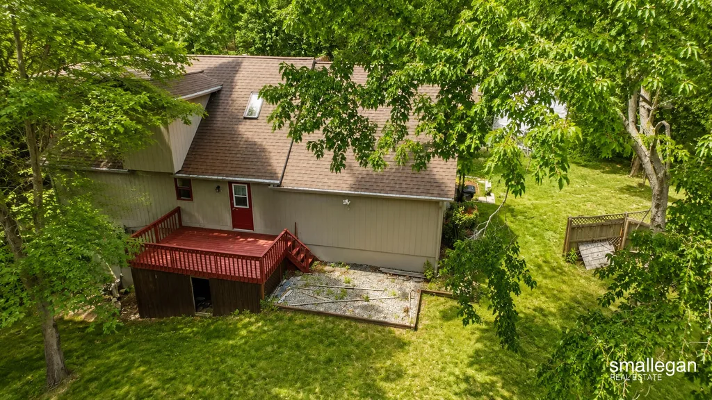 827 Shadybrook Drive Holland Charter Township MI 49424