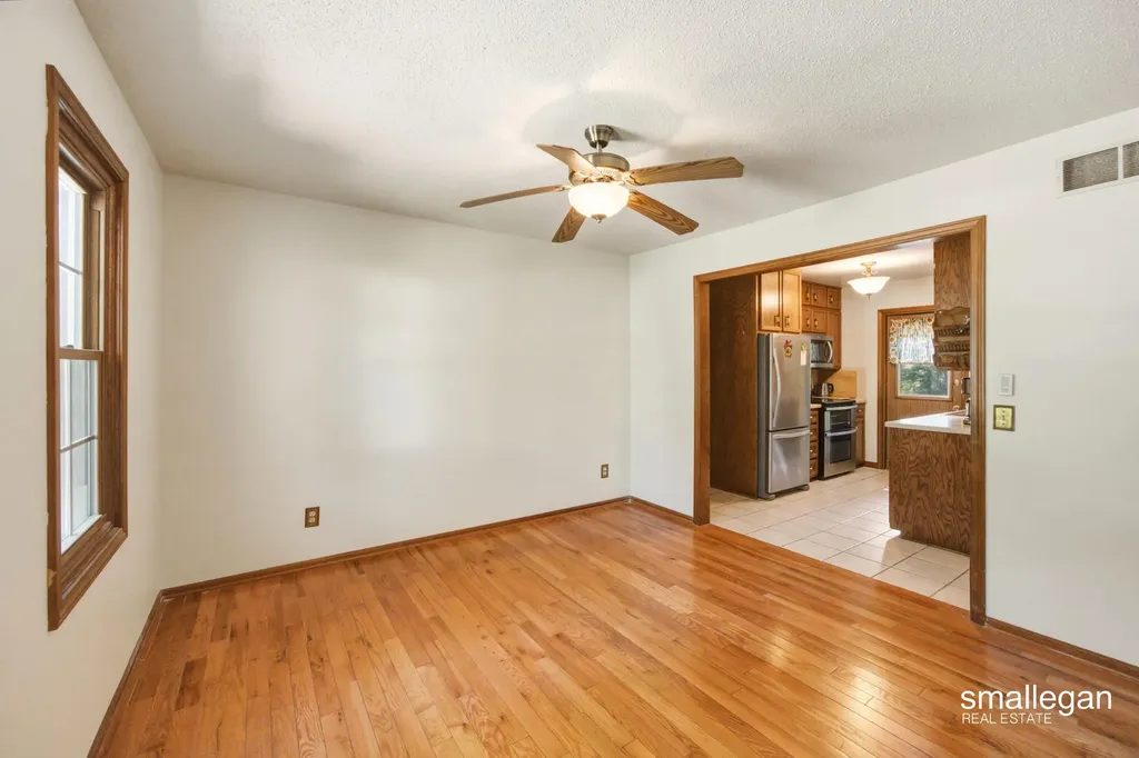 827 Shadybrook Drive Holland Charter Township MI 49424