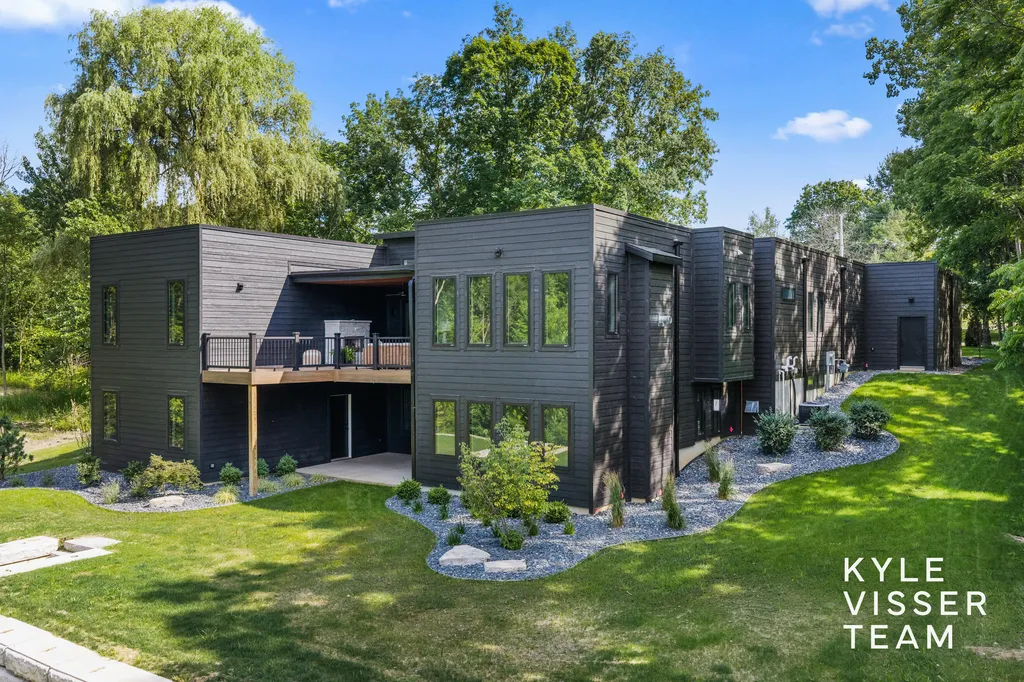 8151 28th Street SE Cascade Charter Township MI 49301