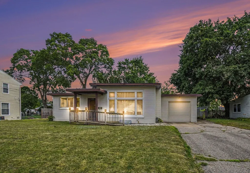 3810 Cheyenne Drive SW Grandville City MI 49418