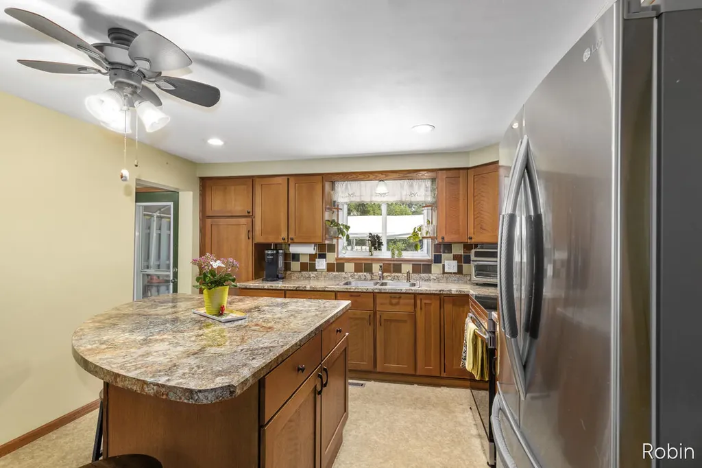 1213 Hayes Street NW Wright Township MI 49435
